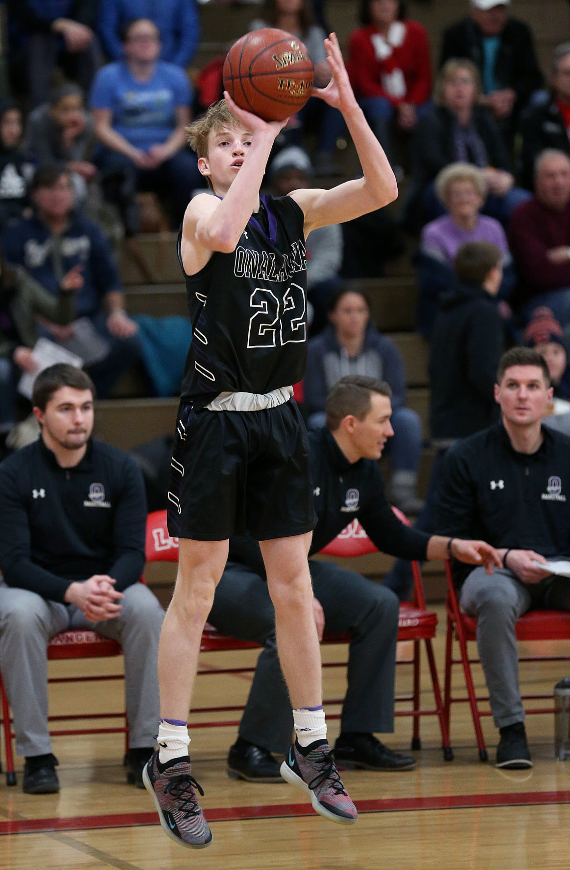 Feb. 1: Onalaska vs. La Crosse Logan